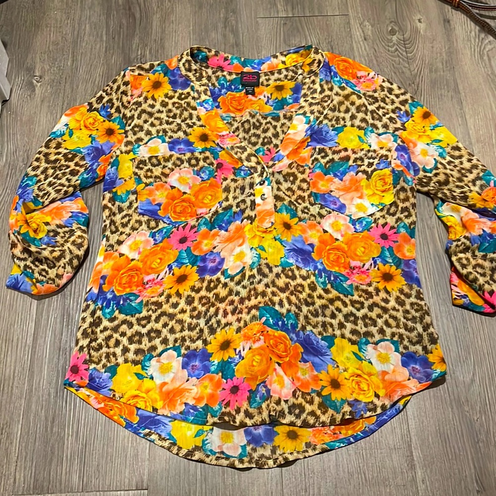 2b bebe XS blouse leopard flower print multi color